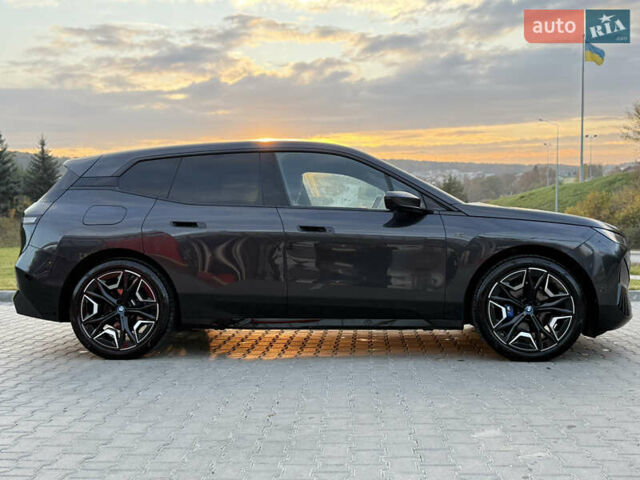 Серый БМВ iX, объемом двигателя 0 л и пробегом 50 тыс. км за 68900 $, фото 8 на Automoto.ua