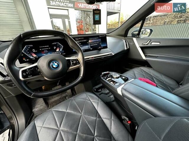 БМВ iX 2023 у Івано-Франківську на Automoto.ua Сірий БМВ iX, об'ємом двигуна 0 л та пробігом 32 тис. км за 69800 $, фото 45 на Automoto.ua
