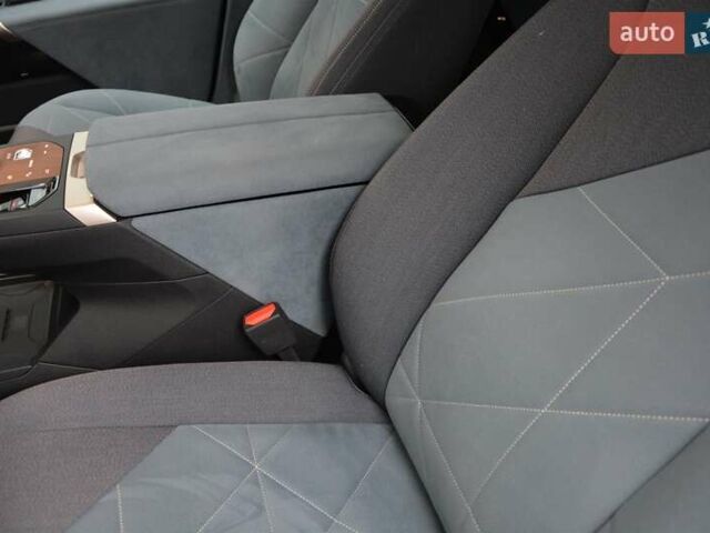 Серый БМВ iX, объемом двигателя 0 л и пробегом 13 тыс. км за 75000 $, фото 7 на Automoto.ua