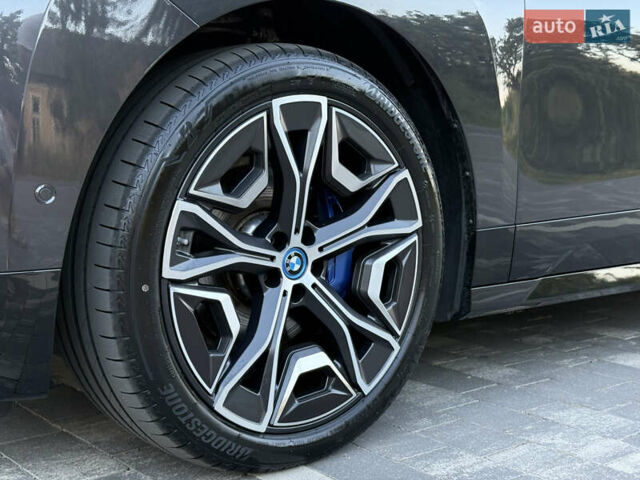 Серый БМВ iX, объемом двигателя 0 л и пробегом 67 тыс. км за 49900 $, фото 9 на Automoto.ua