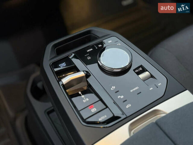 Сірий БМВ iX, об'ємом двигуна 0 л та пробігом 80 тис. км за 52400 $, фото 51 на Automoto.ua