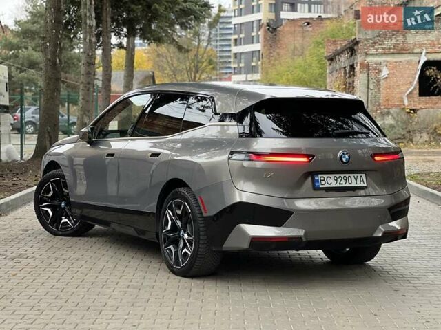Сірий БМВ iX, об'ємом двигуна 0 л та пробігом 39 тис. км за 52950 $, фото 6 на Automoto.ua