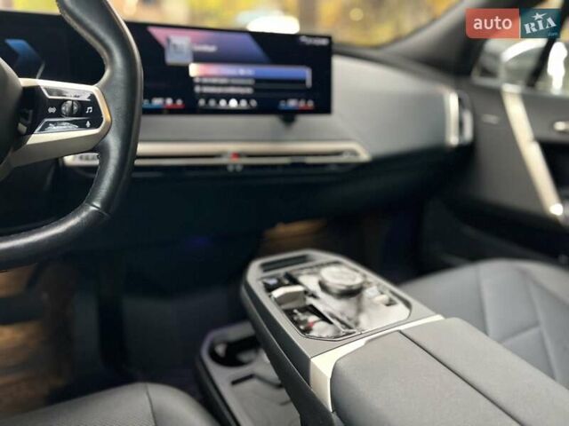 Сірий БМВ iX, об'ємом двигуна 0 л та пробігом 39 тис. км за 52950 $, фото 30 на Automoto.ua