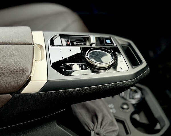 Сірий БМВ iX, об'ємом двигуна 0 л та пробігом 88 тис. км за 44000 $, фото 20 на Automoto.ua