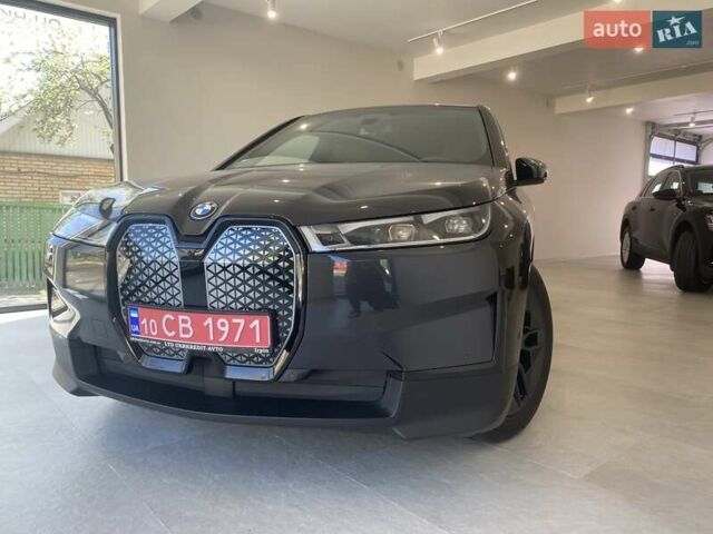 Сірий БМВ iX, об'ємом двигуна 0 л та пробігом 11 тис. км за 79800 $, фото 3 на Automoto.ua