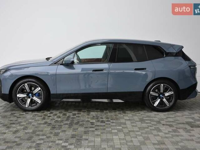 Серый БМВ iX, объемом двигателя 0 л и пробегом 17 тыс. км за 61613 $, фото 1 на Automoto.ua