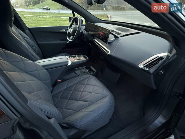 Серый БМВ iX, объемом двигателя 0 л и пробегом 50 тыс. км за 68900 $, фото 26 на Automoto.ua