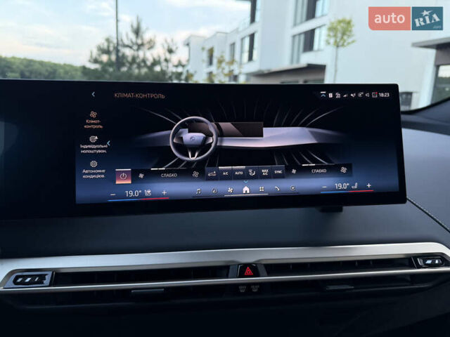 Серый БМВ iX, объемом двигателя 0 л и пробегом 67 тыс. км за 49900 $, фото 52 на Automoto.ua