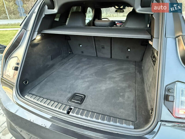 Серый БМВ iX, объемом двигателя 0 л и пробегом 50 тыс. км за 68900 $, фото 19 на Automoto.ua