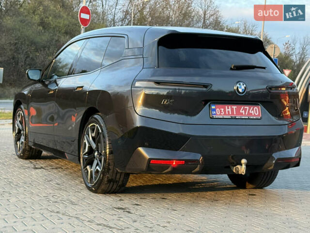 Серый БМВ iX, объемом двигателя 0 л и пробегом 50 тыс. км за 68900 $, фото 1 на Automoto.ua