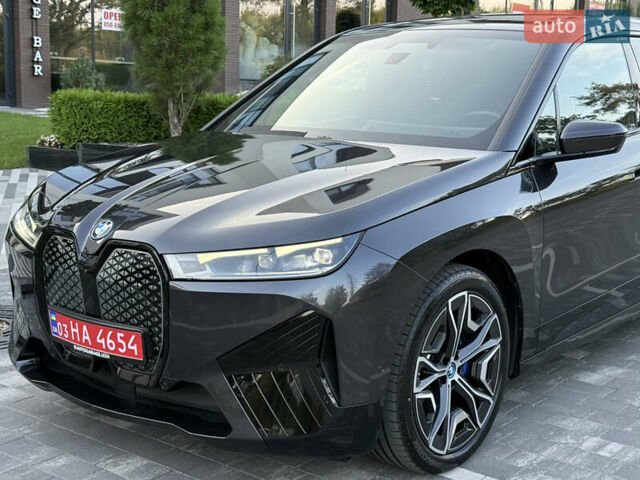 Серый БМВ iX, объемом двигателя 0 л и пробегом 67 тыс. км за 49900 $, фото 8 на Automoto.ua