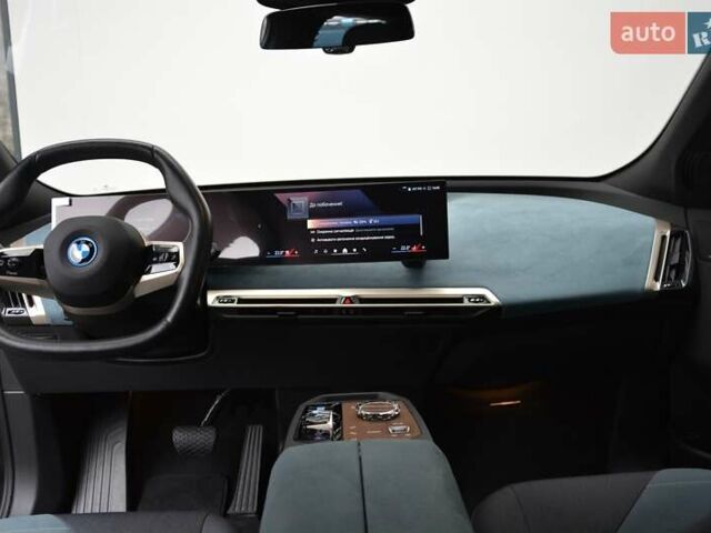 Серый БМВ iX, объемом двигателя 0 л и пробегом 13 тыс. км за 75000 $, фото 5 на Automoto.ua