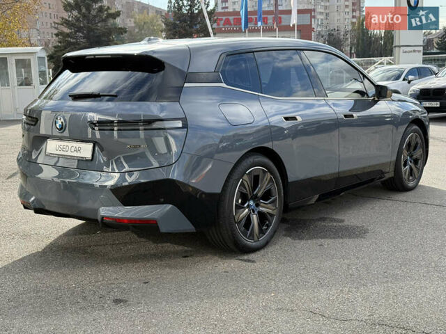 Серый БМВ iX, объемом двигателя 0 л и пробегом 15 тыс. км за 74400 $, фото 8 на Automoto.ua