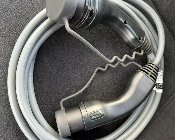 Серый БМВ iX, объемом двигателя 0 л и пробегом 15 тыс. км за 74400 $, фото 39 на Automoto.ua