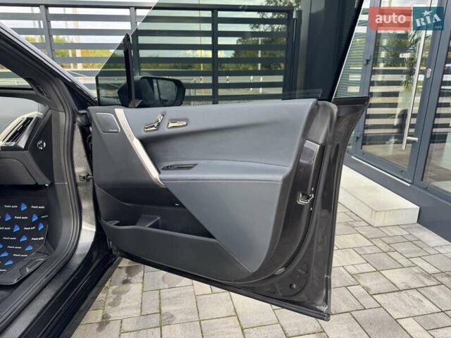 Серый БМВ iX, объемом двигателя 0 л и пробегом 49 тыс. км за 79500 $, фото 37 на Automoto.ua