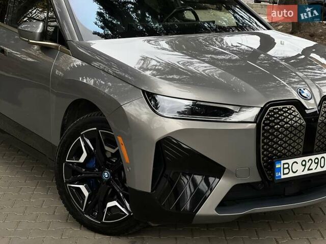 Сірий БМВ iX, об'ємом двигуна 0 л та пробігом 39 тис. км за 52950 $, фото 5 на Automoto.ua