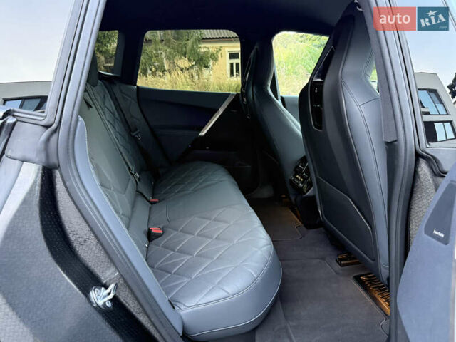 Серый БМВ iX, объемом двигателя 0 л и пробегом 67 тыс. км за 49900 $, фото 23 на Automoto.ua