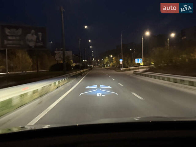 Серый БМВ iX, объемом двигателя 0 л и пробегом 50 тыс. км за 68900 $, фото 40 на Automoto.ua