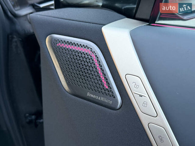 Серый БМВ iX, объемом двигателя 0 л и пробегом 50 тыс. км за 68900 $, фото 28 на Automoto.ua