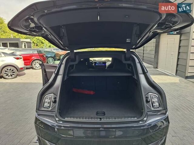 Серый БМВ iX, объемом двигателя 0 л и пробегом 20 тыс. км за 52900 $, фото 24 на Automoto.ua