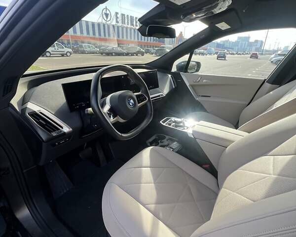 Сірий БМВ iX, об'ємом двигуна 0 л та пробігом 37 тис. км за 54900 $, фото 14 на Automoto.ua
