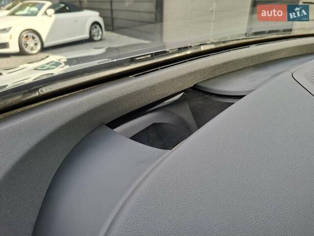 Серый БМВ iX, объемом двигателя 0 л и пробегом 20 тыс. км за 52900 $, фото 25 на Automoto.ua