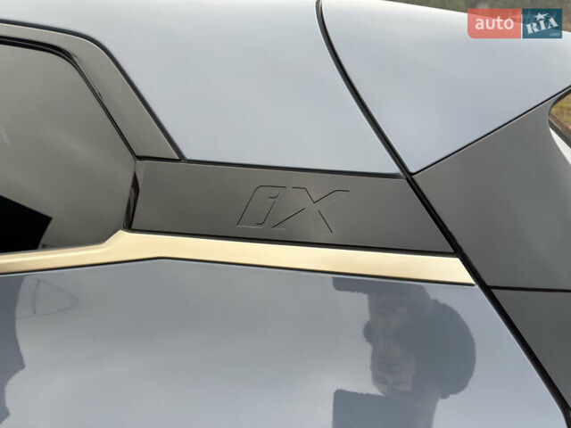 Сірий БМВ iX, об'ємом двигуна 0 л та пробігом 80 тис. км за 52400 $, фото 46 на Automoto.ua