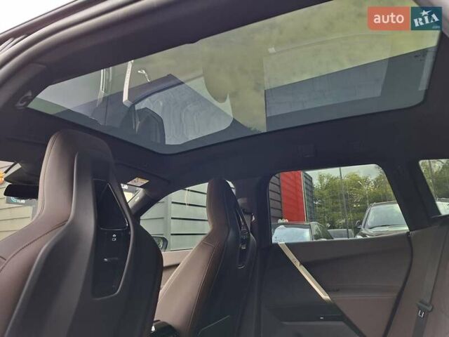 Серый БМВ iX, объемом двигателя 0 л и пробегом 20 тыс. км за 52900 $, фото 19 на Automoto.ua
