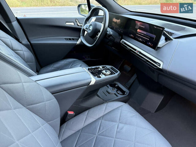Серый БМВ iX, объемом двигателя 0 л и пробегом 67 тыс. км за 49900 $, фото 22 на Automoto.ua