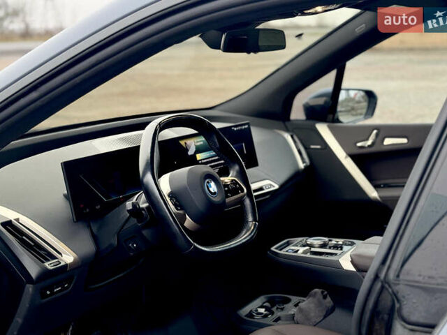 Сірий БМВ iX, об'ємом двигуна 0 л та пробігом 88 тис. км за 44000 $, фото 8 на Automoto.ua