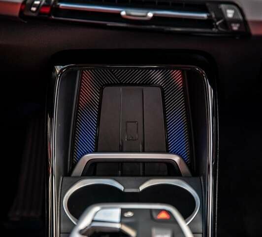 Серый БМВ iX, объемом двигателя 0 л и пробегом 4 тыс. км за 36000 $, фото 19 на Automoto.ua