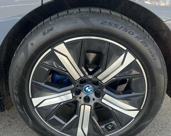 Сірий БМВ iX, об'ємом двигуна 0 л та пробігом 37 тис. км за 54900 $, фото 7 на Automoto.ua