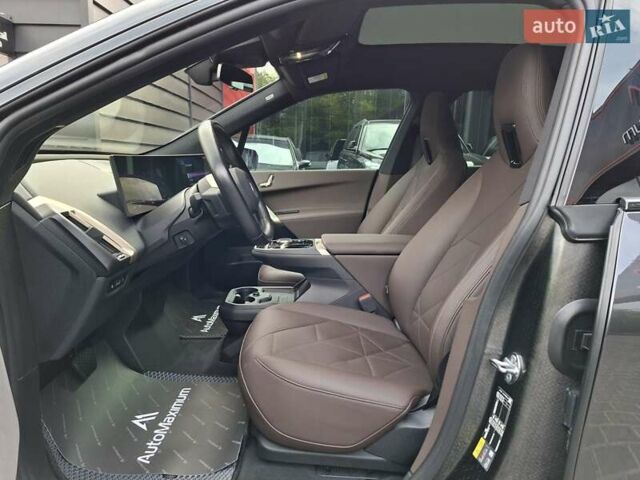 Серый БМВ iX, объемом двигателя 0 л и пробегом 20 тыс. км за 52900 $, фото 10 на Automoto.ua