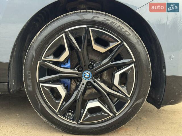 Сірий БМВ iX, об'ємом двигуна 0 л та пробігом 80 тис. км за 52400 $, фото 43 на Automoto.ua