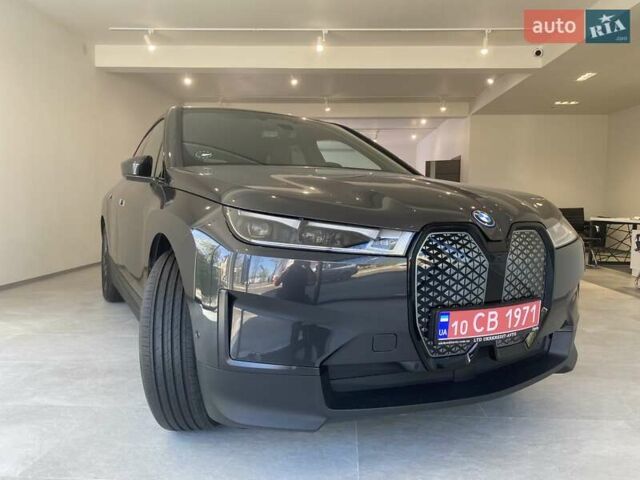 Сірий БМВ iX, об'ємом двигуна 0 л та пробігом 11 тис. км за 79800 $, фото 1 на Automoto.ua