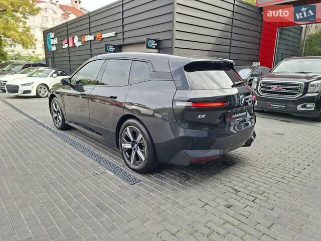 Серый БМВ iX, объемом двигателя 0 л и пробегом 20 тыс. км за 52900 $, фото 6 на Automoto.ua