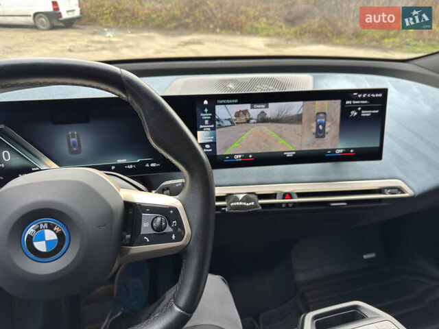 Сірий БМВ iX, об'ємом двигуна 0 л та пробігом 80 тис. км за 52400 $, фото 47 на Automoto.ua