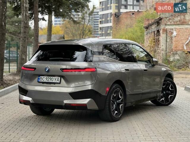 Сірий БМВ iX, об'ємом двигуна 0 л та пробігом 39 тис. км за 52950 $, фото 2 на Automoto.ua