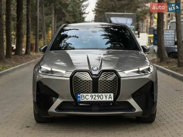 Сірий БМВ iX, об'ємом двигуна 0 л та пробігом 39 тис. км за 52950 $, фото 9 на Automoto.ua