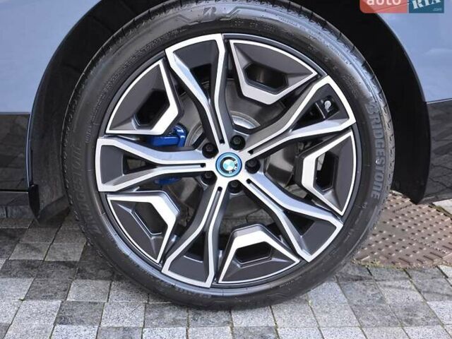 Сірий БМВ iX, об'ємом двигуна 0 л та пробігом 10 тис. км за 81893 $, фото 9 на Automoto.ua