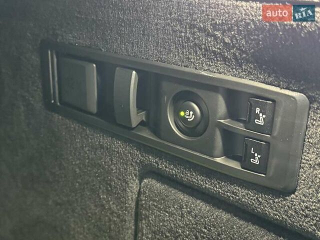 Сірий БМВ iX, об'ємом двигуна 0 л та пробігом 100 тис. км за 52900 $, фото 29 на Automoto.ua