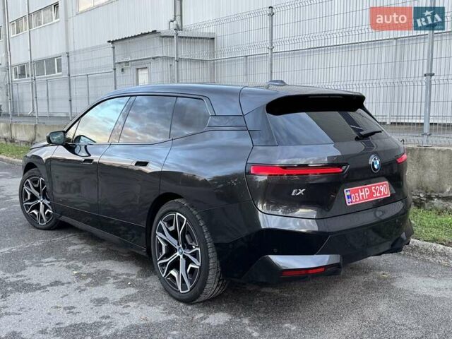 Сірий БМВ iX, об'ємом двигуна 0 л та пробігом 100 тис. км за 52900 $, фото 2 на Automoto.ua