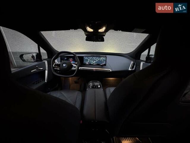 Сірий БМВ iX, об'ємом двигуна 0 л та пробігом 100 тис. км за 52900 $, фото 24 на Automoto.ua