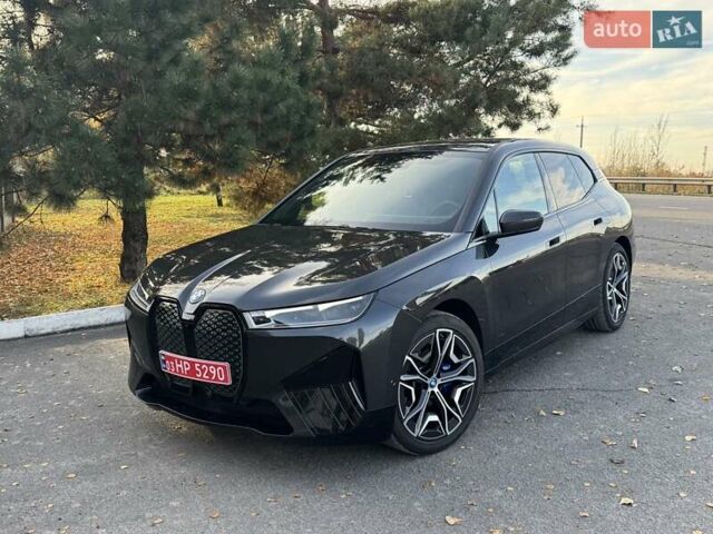 Сірий БМВ iX, об'ємом двигуна 0 л та пробігом 100 тис. км за 52900 $, фото 25 на Automoto.ua