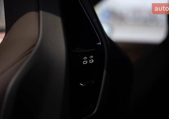 Синий БМВ iX, объемом двигателя 0 л и пробегом 29 тыс. км за 76999 $, фото 36 на Automoto.ua