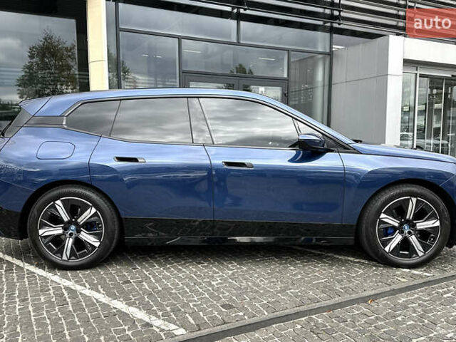 Синий БМВ iX, объемом двигателя 0 л и пробегом 39 тыс. км за 52900 $, фото 13 на Automoto.ua