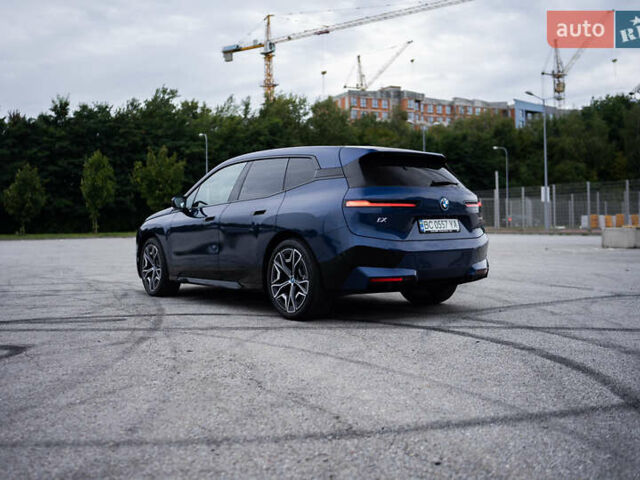 Синий БМВ iX, объемом двигателя 0 л и пробегом 29 тыс. км за 76999 $, фото 6 на Automoto.ua
