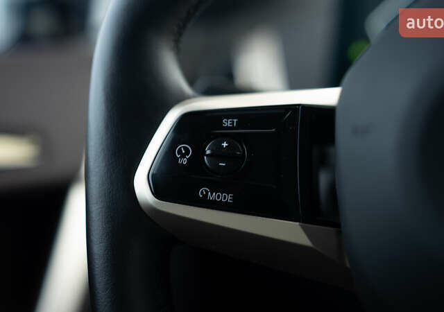 Синий БМВ iX, объемом двигателя 0 л и пробегом 29 тыс. км за 76999 $, фото 12 на Automoto.ua