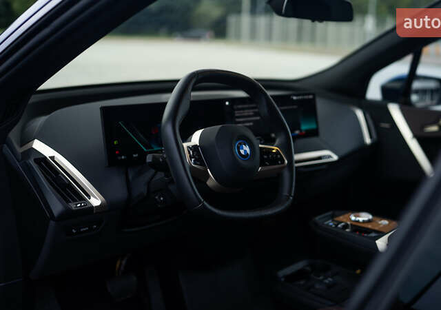 Синий БМВ iX, объемом двигателя 0 л и пробегом 29 тыс. км за 76999 $, фото 22 на Automoto.ua