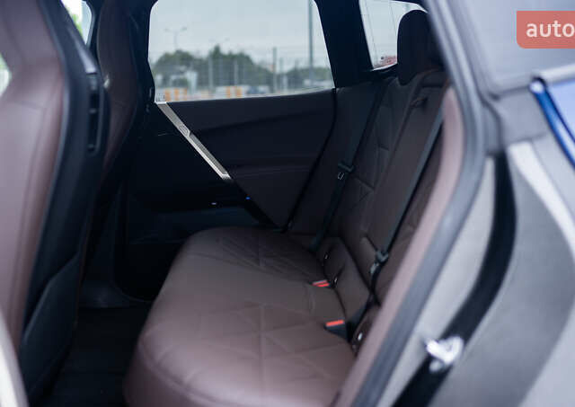 Синий БМВ iX, объемом двигателя 0 л и пробегом 29 тыс. км за 76999 $, фото 26 на Automoto.ua